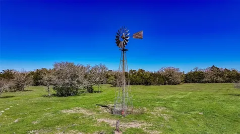 3817 Fm 154 Muldoon TX 78949