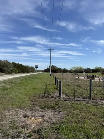 3817 Fm 154 Muldoon TX 78949