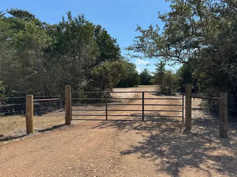 3817 Fm 154 Muldoon TX 78949
