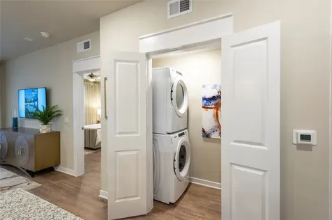 1724 Partnership Way 1439 Katy TX 77449