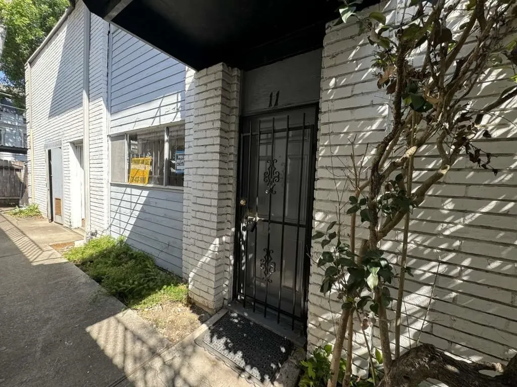 3300 Yorktown Street 11 Houston TX 77056
