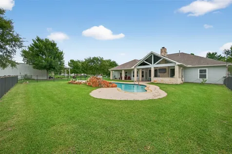1213 Dyann Drive Wharton TX 77488