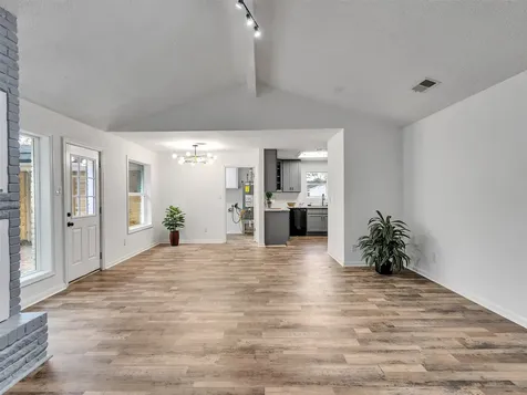 5675 Sylmar Road Houston TX 77081