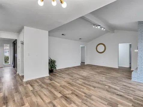 5675 Sylmar Road Houston TX 77081