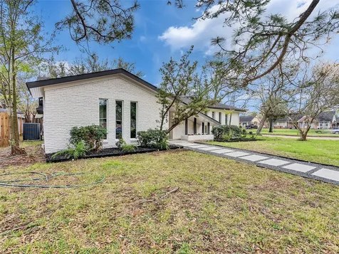 5675 Sylmar Road Houston TX 77081