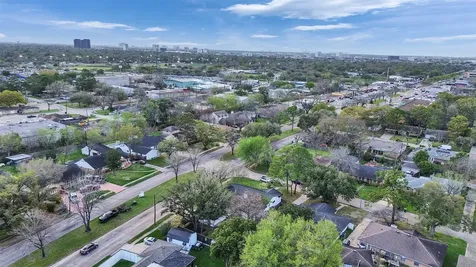 5675 Sylmar Road Houston TX 77081