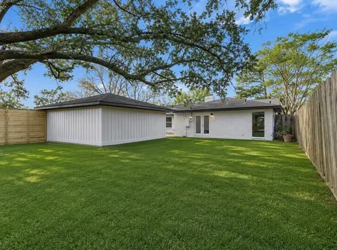 5675 Sylmar Road Houston TX 77081