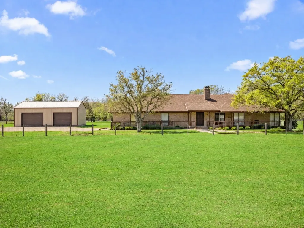 4710 County Road 121 Wharton TX 77488