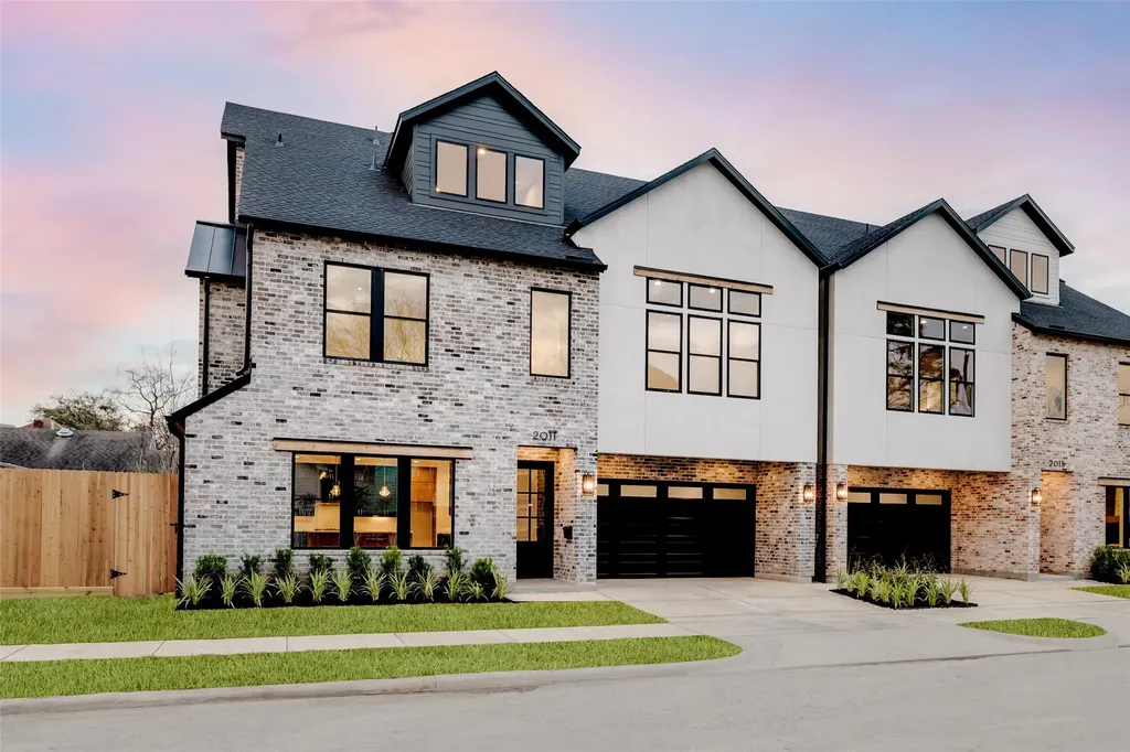 2011 Hopkins Street Houston TX 77006