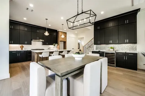 2011 Hopkins Street Houston TX 77006