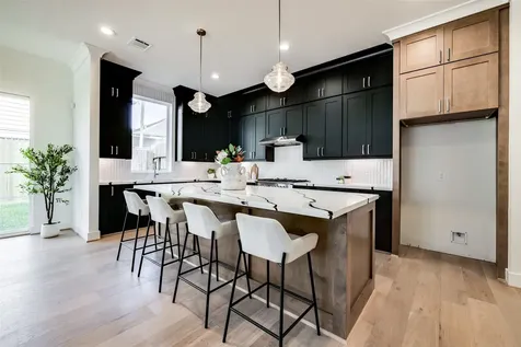 2011 Hopkins Street Houston TX 77006
