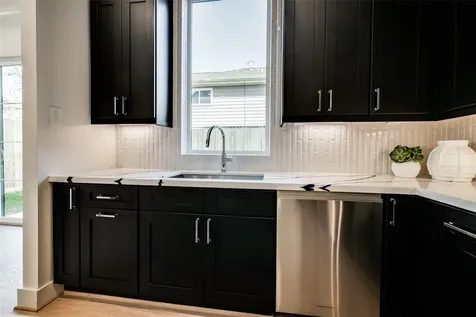 2011 Hopkins Street Houston TX 77006