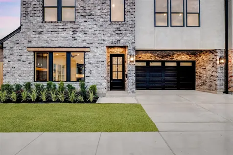 2011 Hopkins Street Houston TX 77006