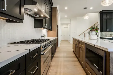 2011 Hopkins Street Houston TX 77006