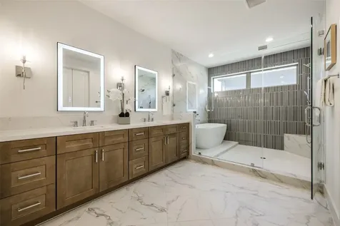 2011 Hopkins Street Houston TX 77006