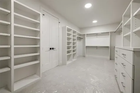 2011 Hopkins Street Houston TX 77006
