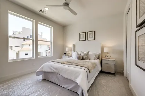 2011 Hopkins Street Houston TX 77006