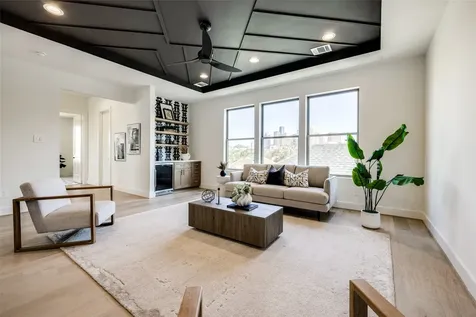 2011 Hopkins Street Houston TX 77006