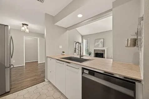 8100 Cambridge Street 80 Houston TX 77054