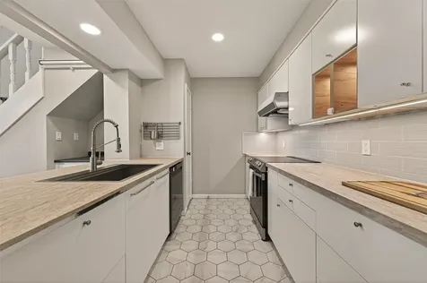 8100 Cambridge Street 80 Houston TX 77054