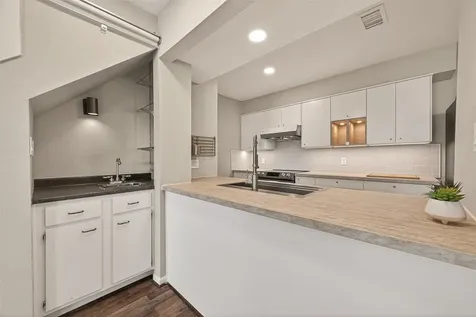 8100 Cambridge Street 80 Houston TX 77054