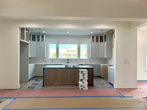 5009 Holt Street Bellaire TX 77401