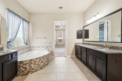 5303 Mesquite Willow Lane Rosharon TX 77583