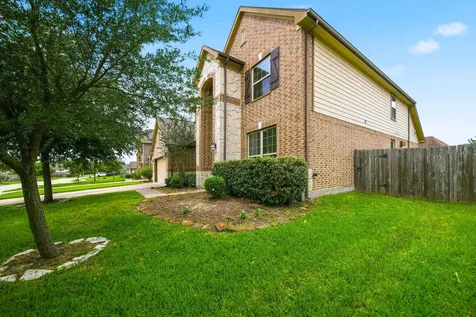 5303 Mesquite Willow Lane Rosharon TX 77583