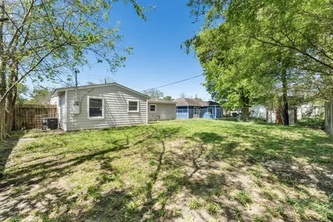 7725 Street Lo Road Houston TX 77033