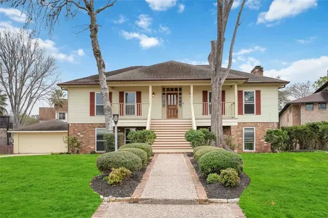 18623 Point Lookout Drive Nassau Bay TX 77058