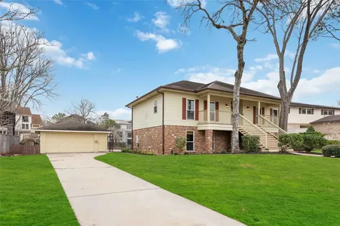 18623 Point Lookout Drive Nassau Bay TX 77058
