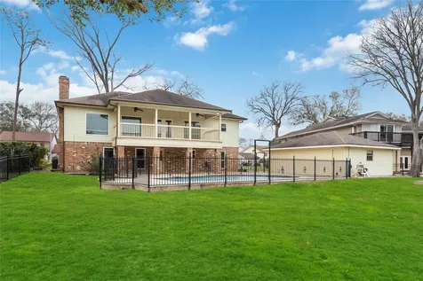 18623 Point Lookout Drive Nassau Bay TX 77058