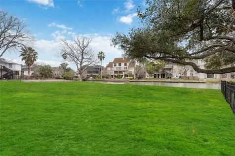 18623 Point Lookout Drive Nassau Bay TX 77058