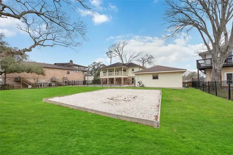 18623 Point Lookout Drive Nassau Bay TX 77058