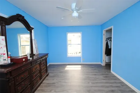 1231 W 7th Street Freeport TX 77541