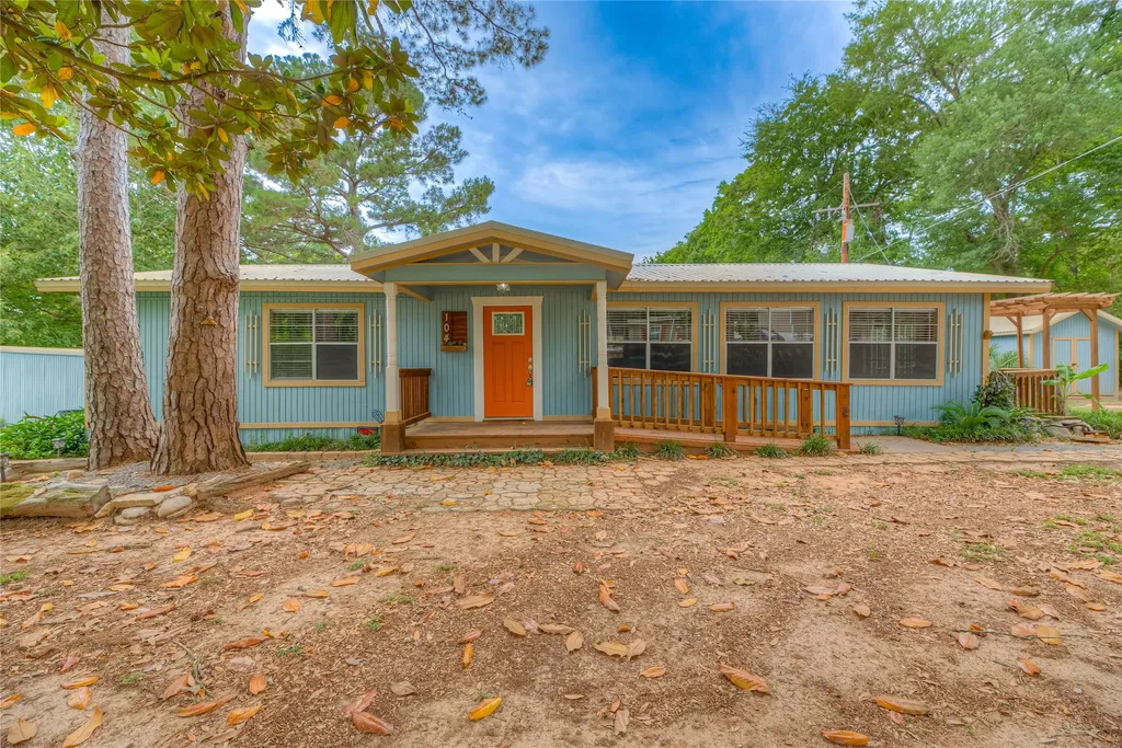 104 W Paradise Drive Trinity TX 75862