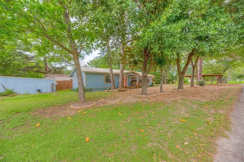 104 W Paradise Drive Trinity TX 75862