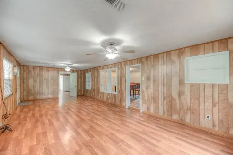 104 W Paradise Drive Trinity TX 75862