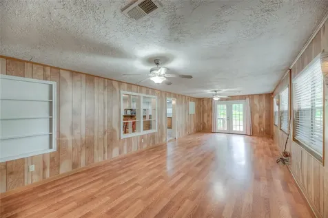 104 W Paradise Drive Trinity TX 75862