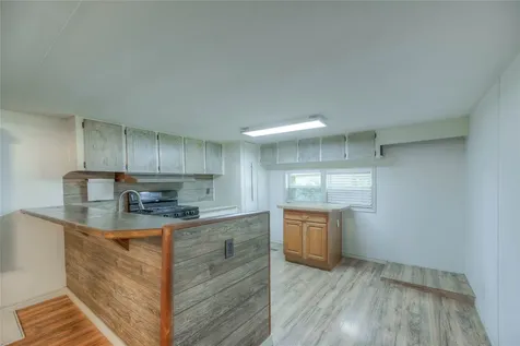 104 W Paradise Drive Trinity TX 75862