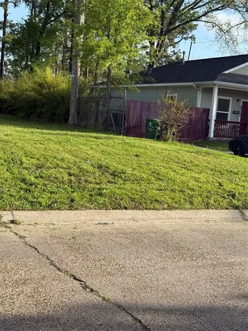 6211 Guadalupe Street Houston TX 77016