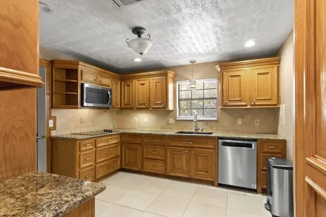 7811 17th Green Drive Humble TX 77346