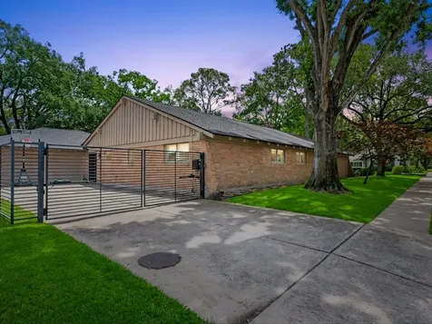 12334 Huntingwick Drive Houston TX 77024
