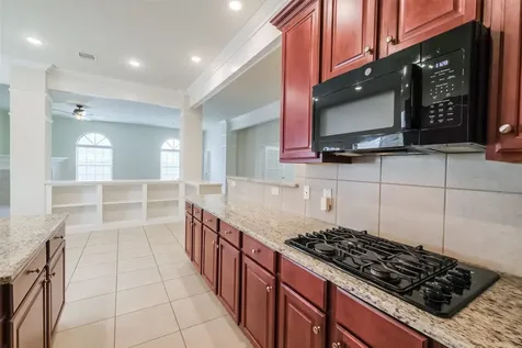 6811 Gonzales Point Manvel TX 77578