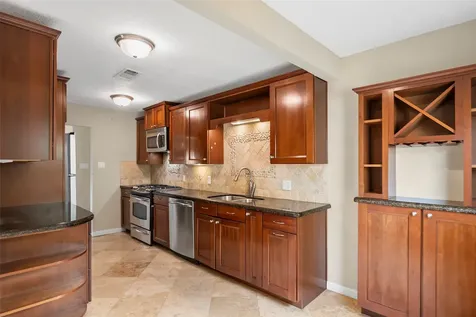 115 Marlin Avenue Galveston TX 77550