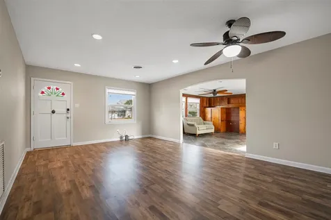 115 Marlin Avenue Galveston TX 77550