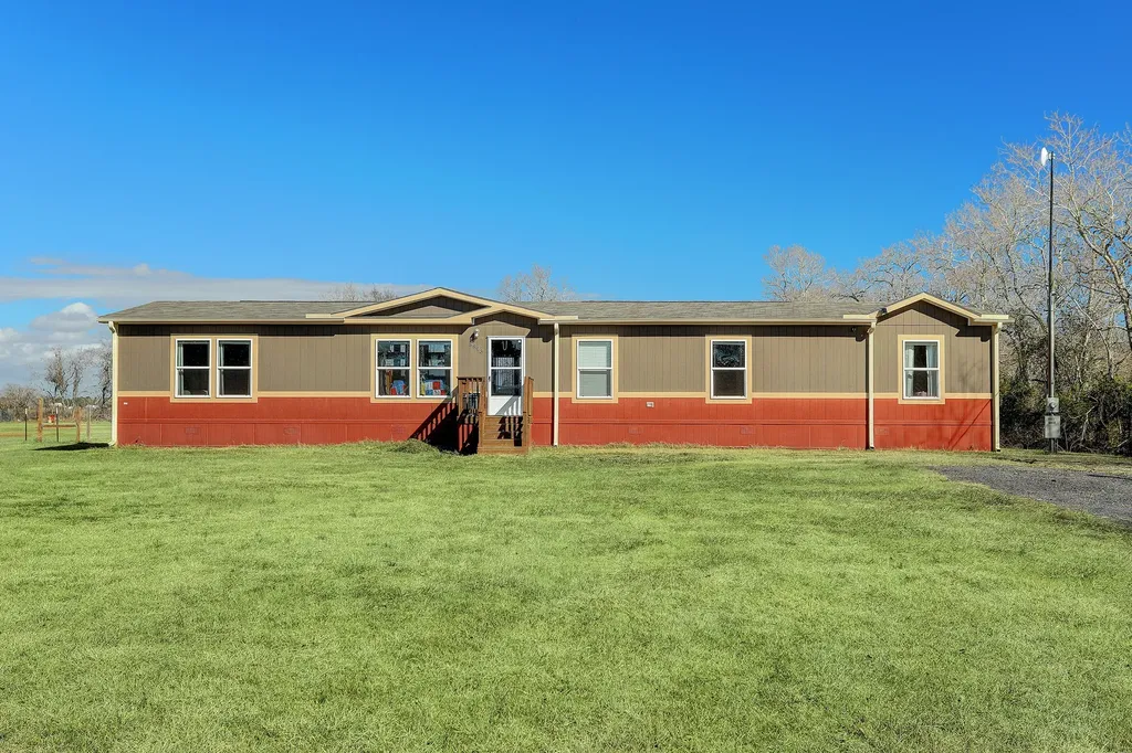 8803 Baker Street Santa Fe TX 77510