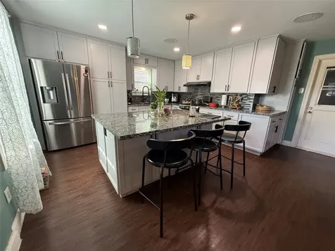 8823 Shadow Crest Street Houston TX 77074