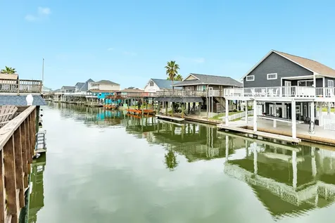 22814 Vida Street Galveston TX 77554