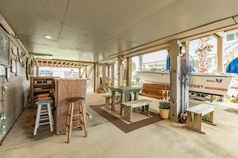 22814 Vida Street Galveston TX 77554